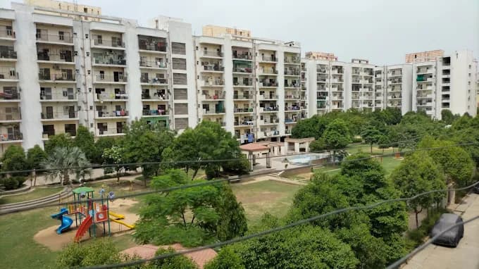 Trehan Hill View Garden view 2